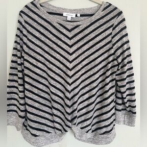 Chico's Chevron Patterned Knit Top in Black and Gray